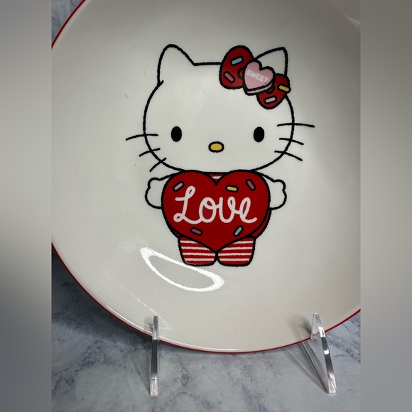 Hello Kitty Valentine's LOVE Bowl - Picture 2 of 5